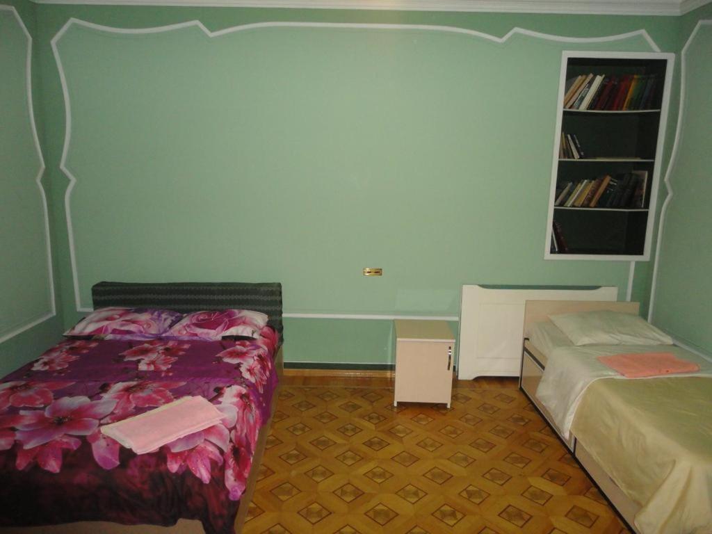 Royal Boutique Hotel On Kievyan Ереван Екстериор снимка
