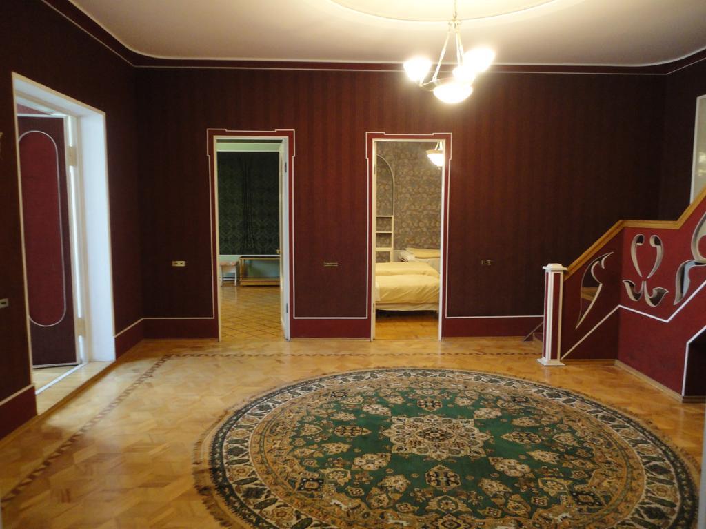 Royal Boutique Hotel On Kievyan Ереван Екстериор снимка
