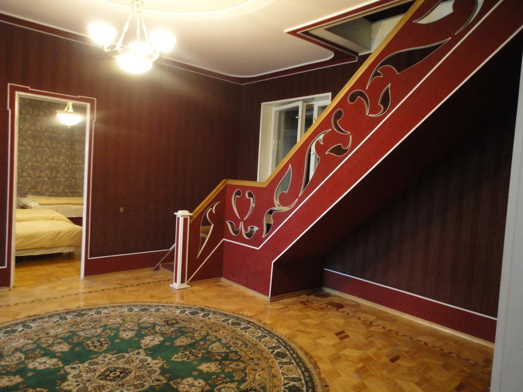 Royal Boutique Hotel On Kievyan Ереван Екстериор снимка