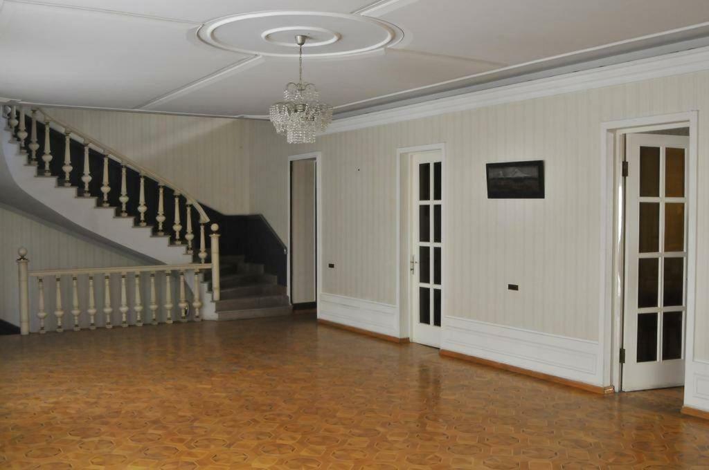 Royal Boutique Hotel On Kievyan Ереван Екстериор снимка